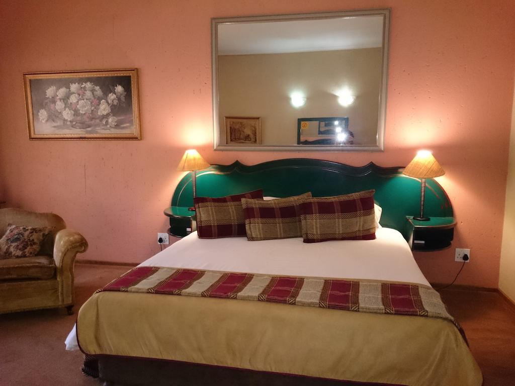 Hornbill Lodge Magaliesburg Bilik gambar
