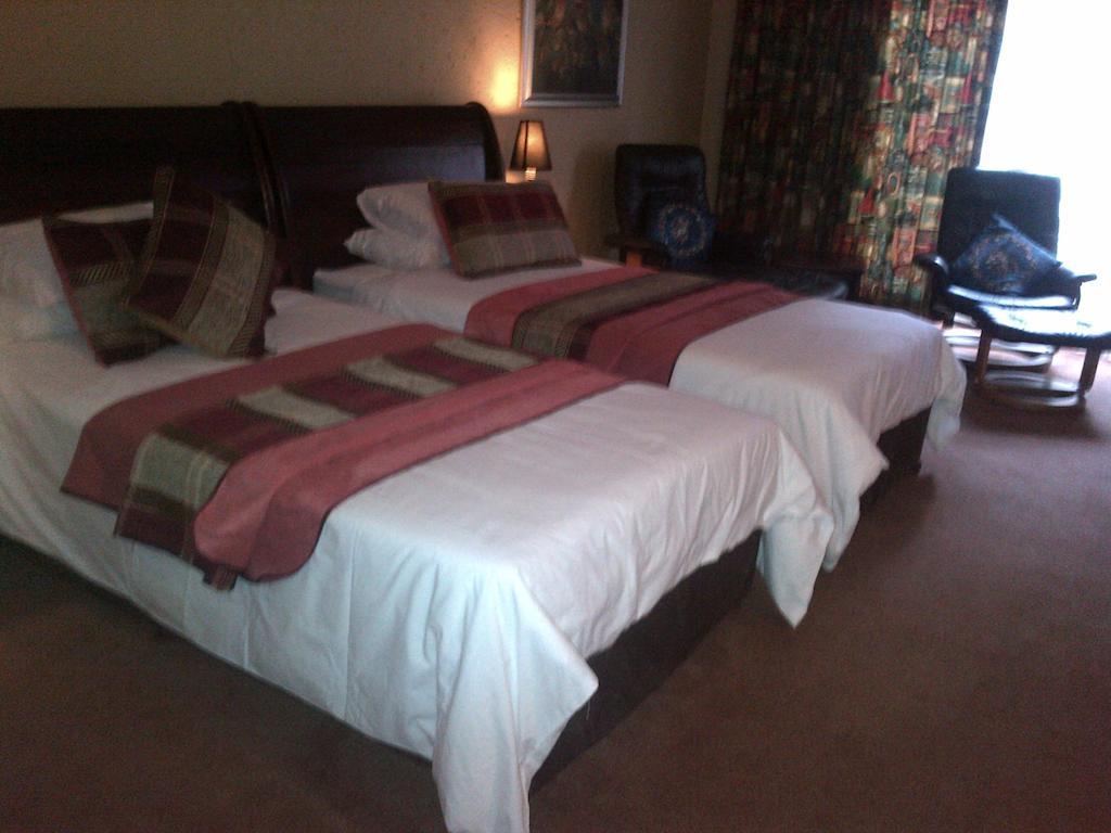 Hornbill Lodge Magaliesburg Bilik gambar